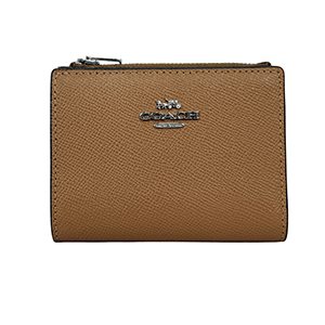 【COACH】銀字Logo 防刮皮革對開二折釦式短夾 淺焦糖色